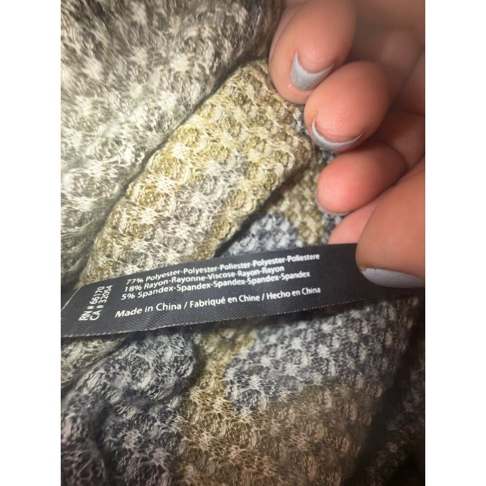 Urban Outfitters Out from Under Camouflage Button Up Thermal Size Medium - Picture 6 of 7